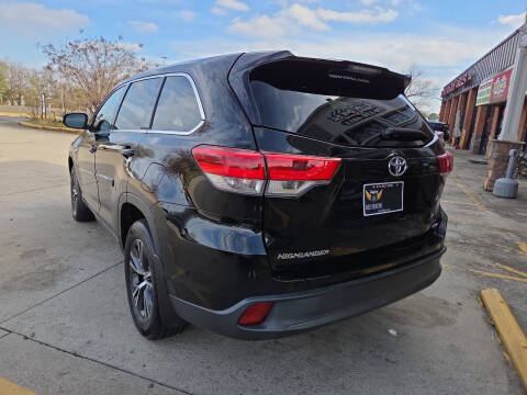 2017 Toyota Highlander LE