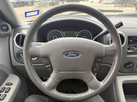 2005 Ford Expedition XLT