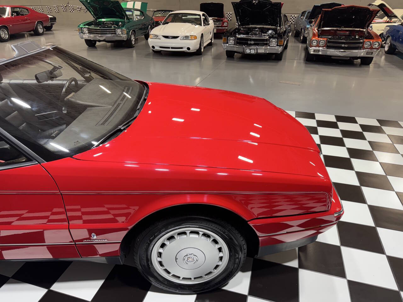 1990 Cadillac Allante 30