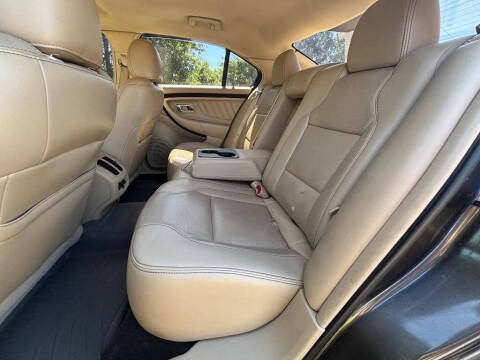 2018 Ford Taurus Limited