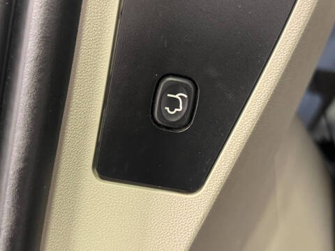 2015 Chrysler Town and Country Touring-L