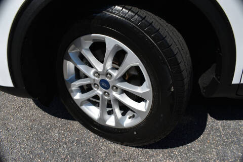 2020 Ford Escape SE