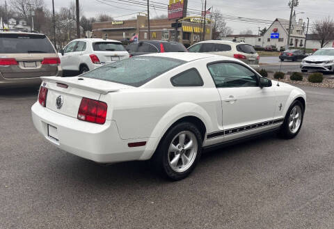 2008 Ford Mustang V6 Deluxe