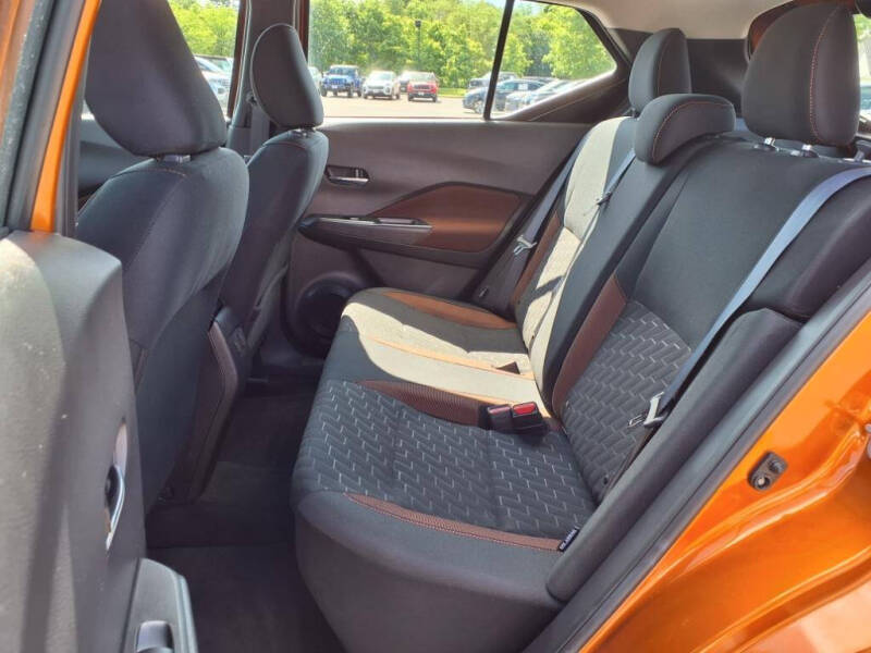 2024 Nissan Kicks SR