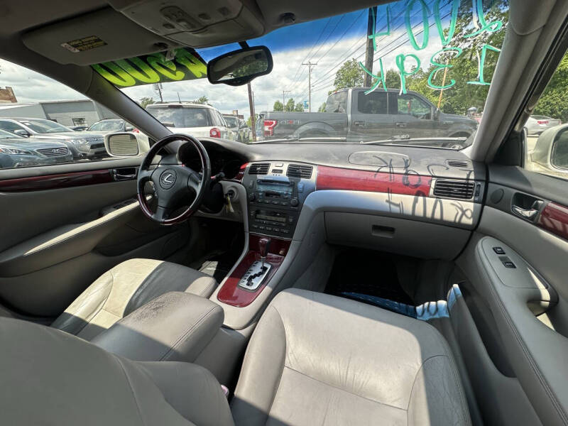 2004 Lexus ES 330