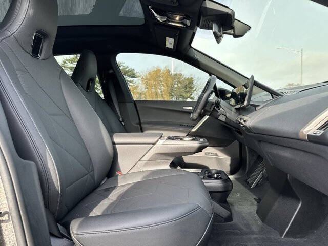 2025 BMW iX xDrive50