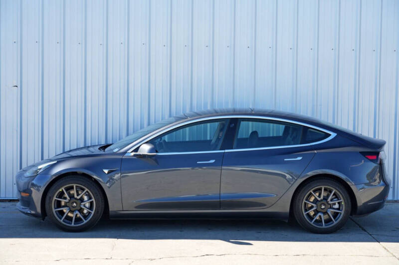 2020 Tesla Model 3 Standard Range Plus