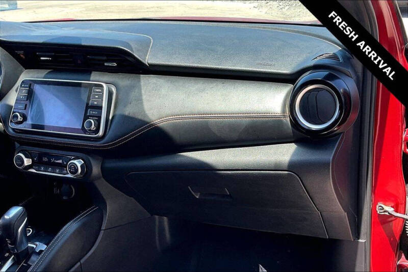 2020 Nissan Kicks SR