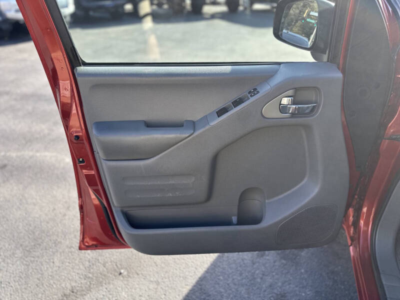 2016 Nissan Frontier SV