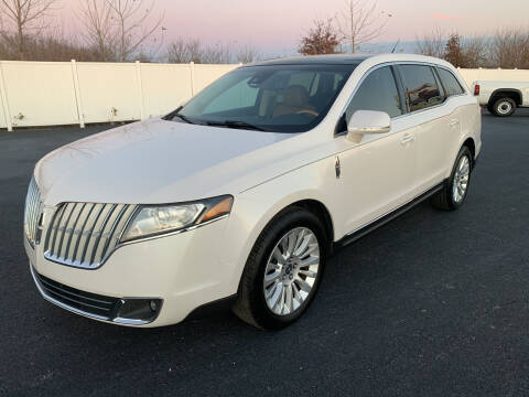 2011 Lincoln MKT for sale at Caps Cars Of Taylorville in Taylorville IL