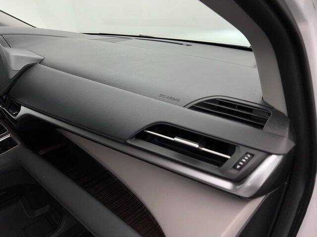 2024 Toyota Sienna LE 8-Passenger