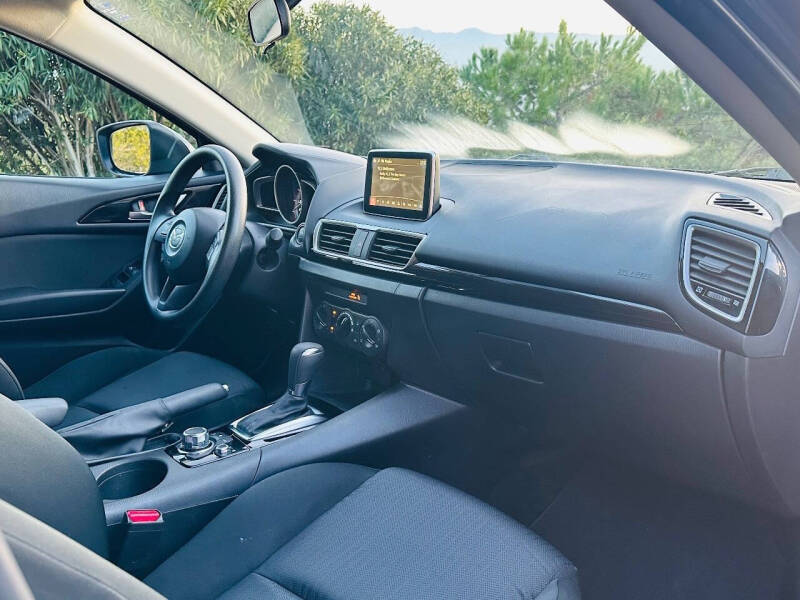 2016 Mazda MAZDA3 i Sport