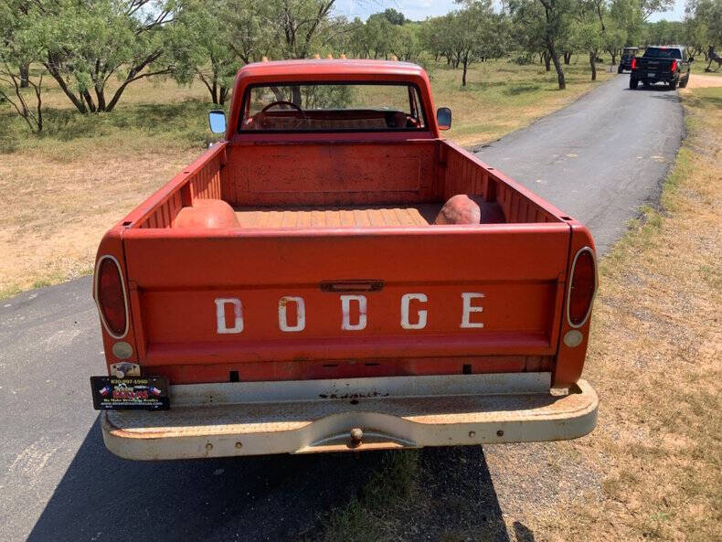 1969 Dodge D200 Pickup