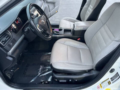 2016 Toyota Camry SE