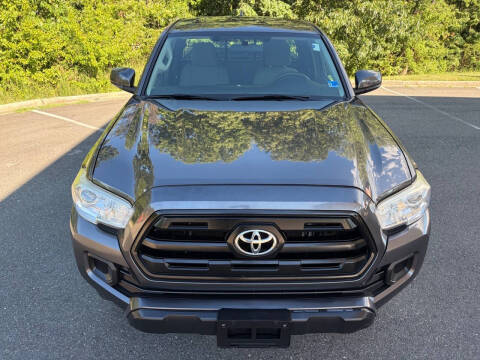 2017 Toyota Tacoma SR
