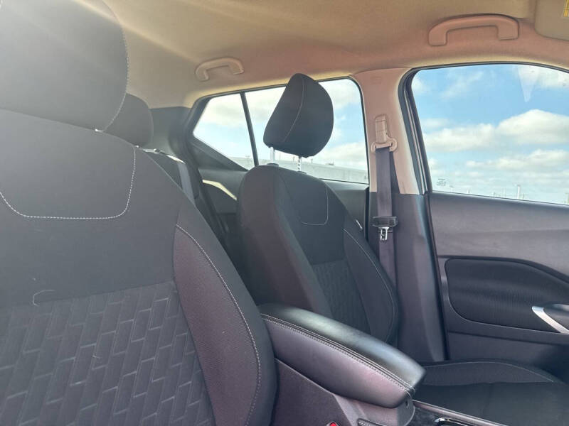 2024 Nissan Kicks SV