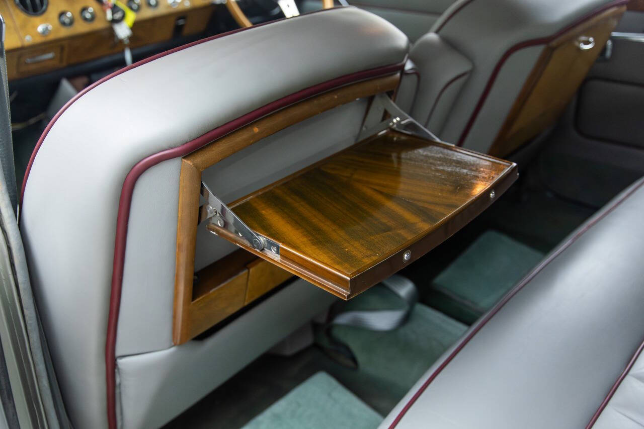 1967 Bentley T1 Saloon 114