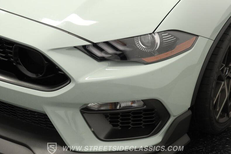 2022 Ford Mustang Mach 1