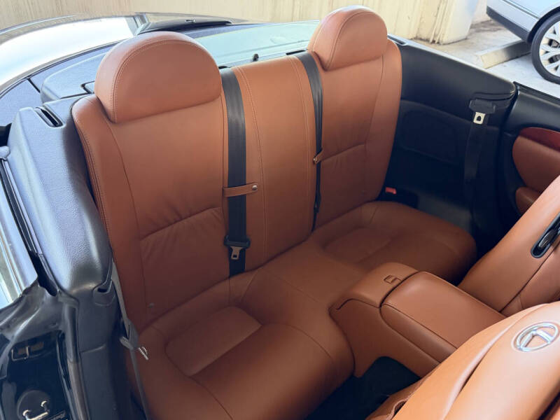 2005 Lexus SC 430