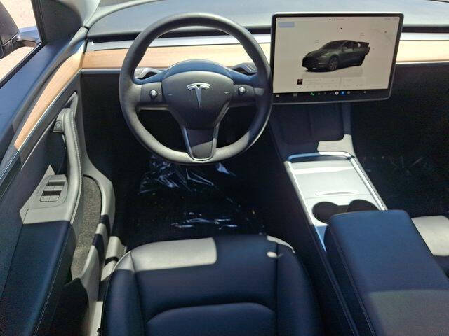 2024 Tesla Model Y Long Range