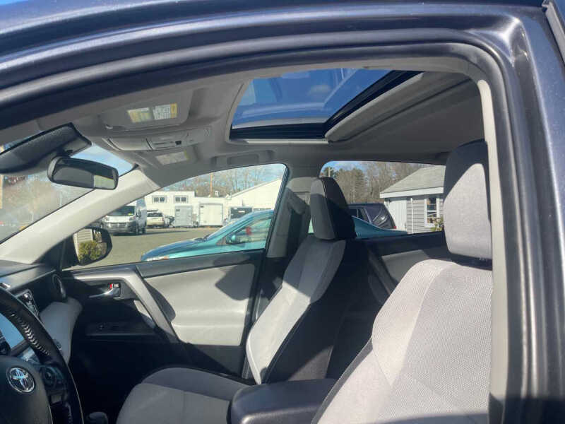 2017 Toyota RAV4 Hybrid XLE