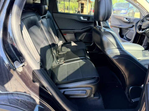 2020 Ford Escape Titanium