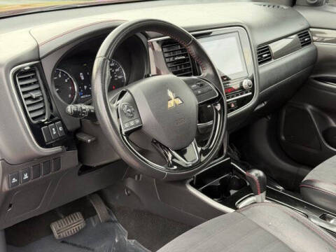 2020 Mitsubishi Outlander LE