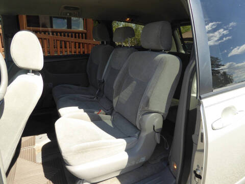 2007 Toyota Sienna LE 8-Passenger