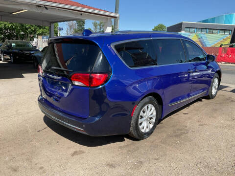 2018 Chrysler Pacifica Touring L