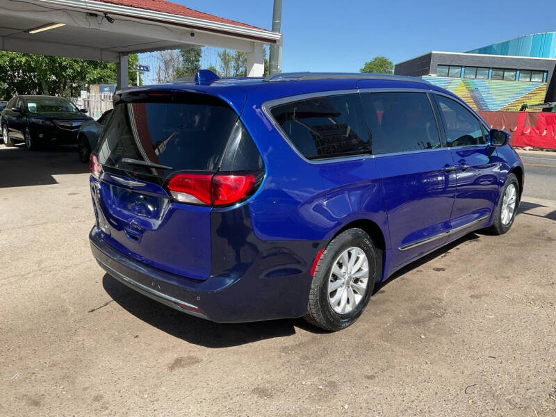 2018 Chrysler Pacifica Touring L