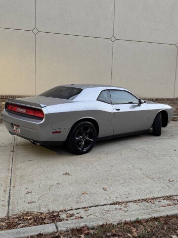 2013 Dodge Challenger SXT