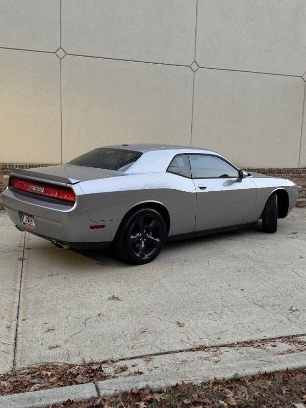 2013 Dodge Challenger SXT
