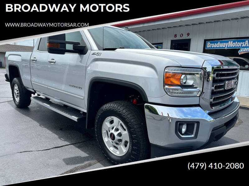 2017 GMC Sierra 4WD Double Cab Standard Box SLE's photo