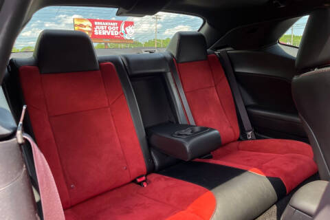 2015 Dodge Challenger R/T Plus