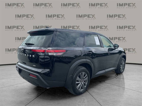 2024 Nissan Pathfinder S