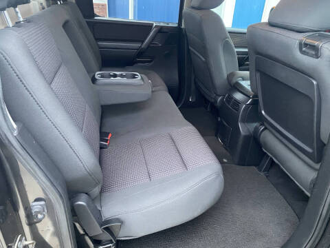 2010 Nissan Titan SE