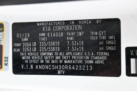 2024 Kia Carnival EX