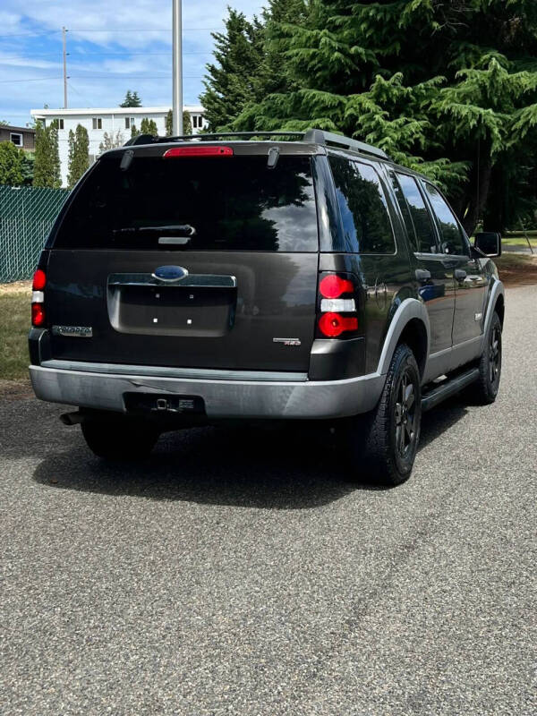 2006 Ford Explorer XLT
