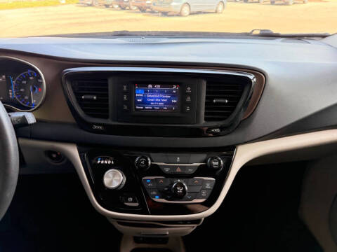 2017 Chrysler Pacifica Touring