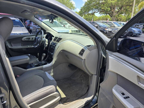 2011 Chevrolet Traverse LS
