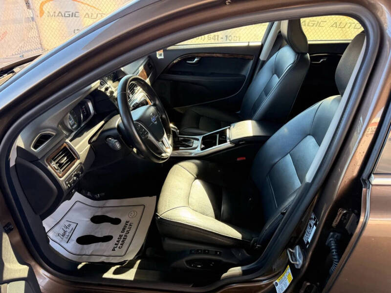 2015 Volvo XC70 T6 Platinum