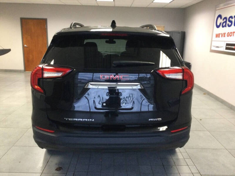 2022 GMC Terrain SLE