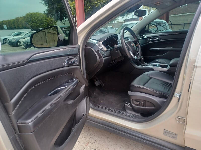 Gold 2014 Cadillac SRX Base 4dr SUV 14