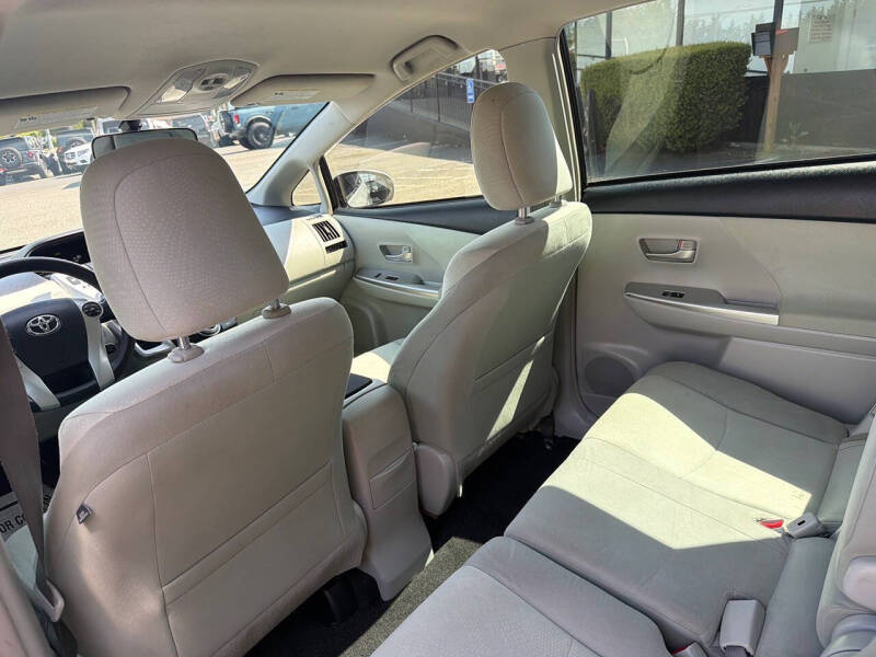 2014 Toyota Prius v Three