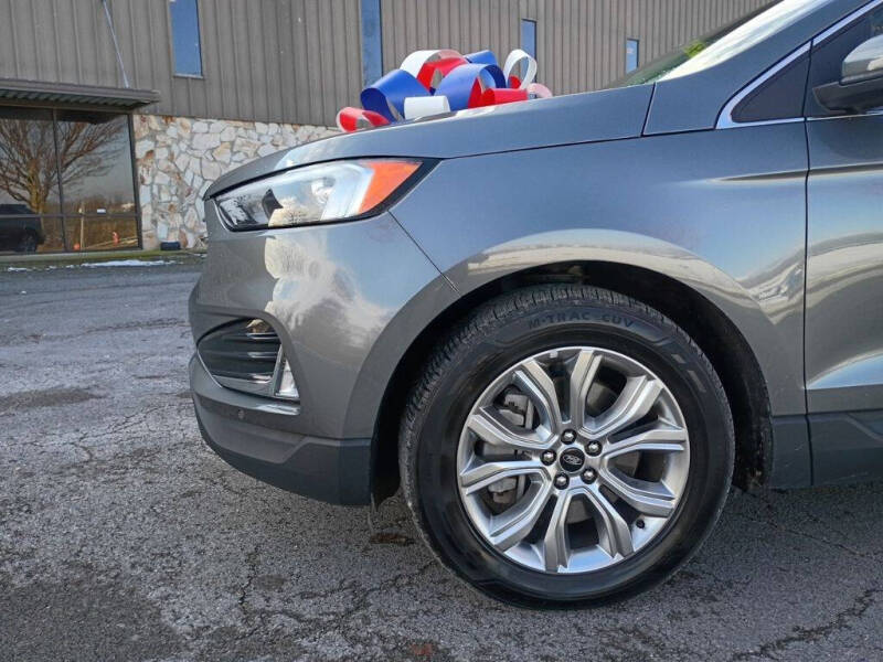 2024 Ford Edge Titanium