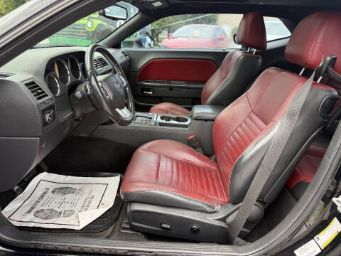 2013 Dodge Challenger SXT