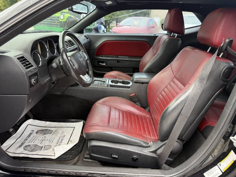2013 Dodge Challenger SXT