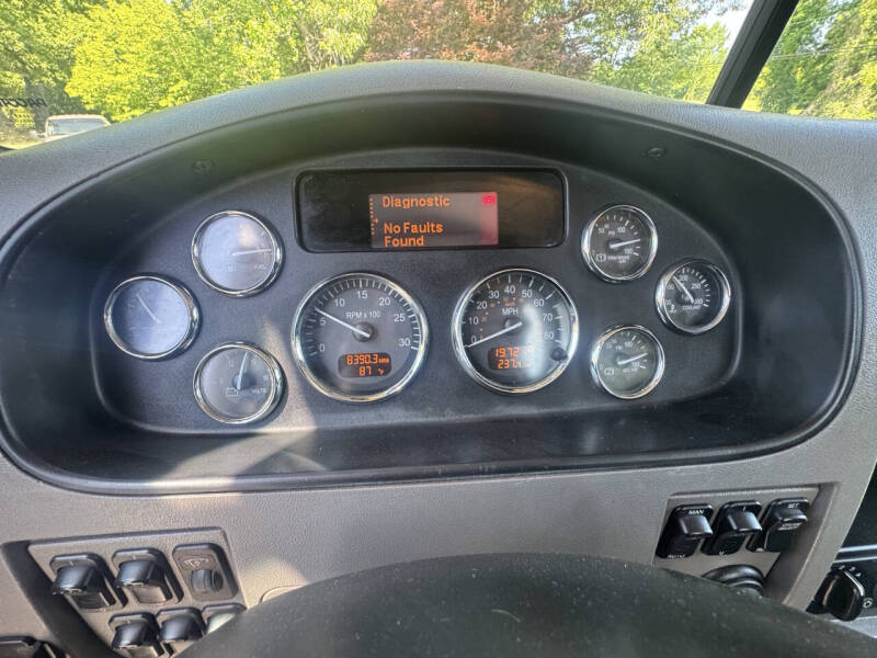 2010 Peterbilt 337