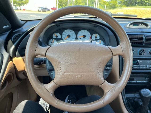 1996 Ford Mustang SVT Cobra 34