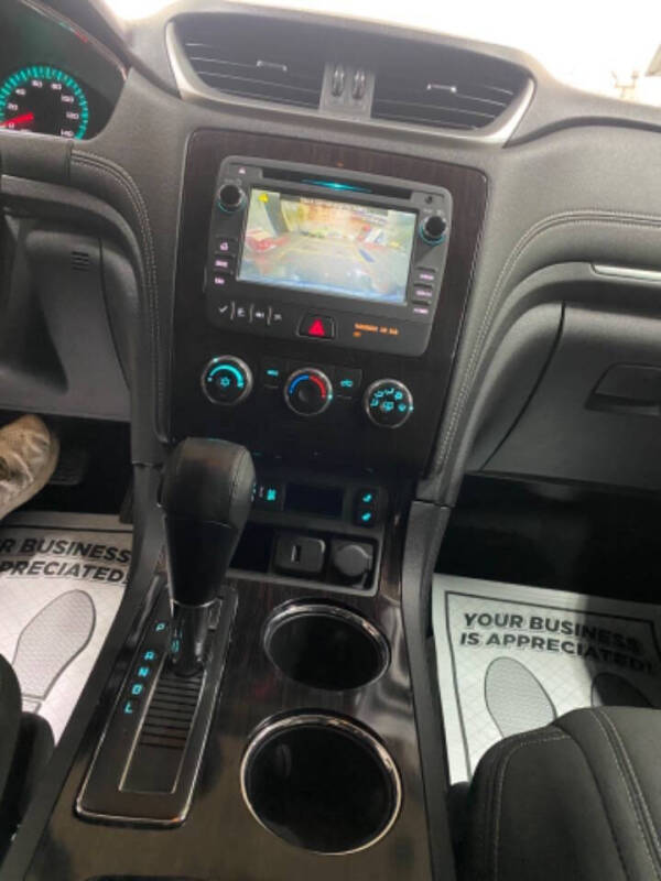 2017 Chevrolet Traverse LT